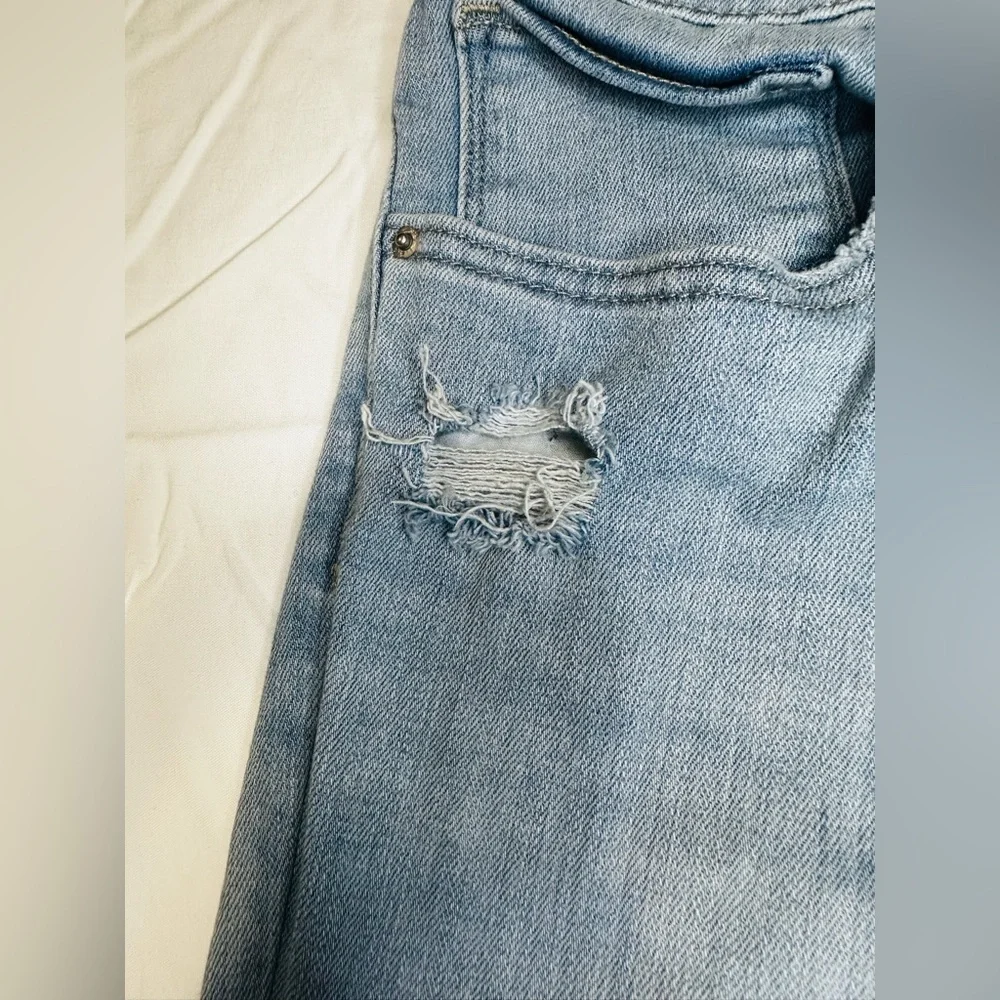 Levi's Sky Blue High Rise Women's Jeans - Picture 9 of 11